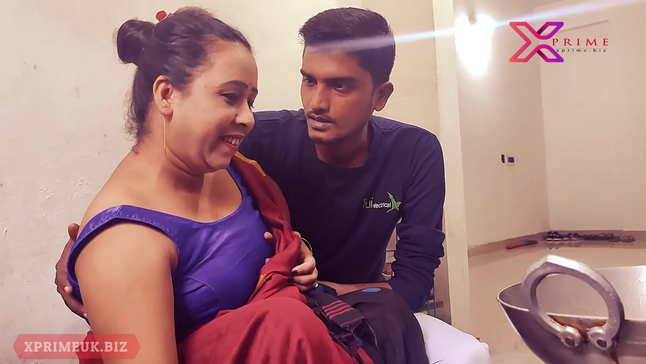 Indian Cooking Mummy gets drilled hard in hot sex tape