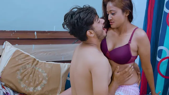 The Most Beutifull Indian Actres Dipawali enjoying with boyfrind in the hotel room