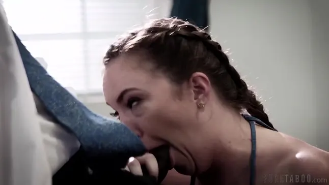 Tyler Knight and Maddy Oreilly get their asses drilled by a BBC at the doctor's office