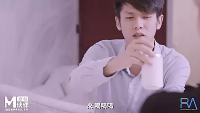 Chinese blond is throating chisel and getting pounded from the back, while her beau is sleeping