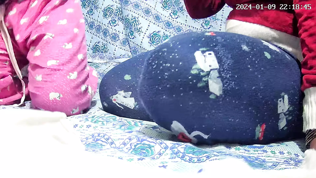Stepmom and stepson pamper in molten Indian roomy fuck-fest in the room