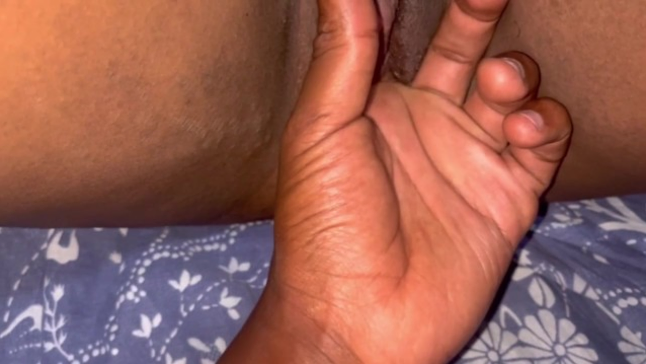 Stepmom Tanzaniaebony teaches how to handle BBC with her tight Indian pussy